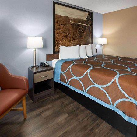 Super 8 By Wyndham Summersville - New River National Park Exterior photo
