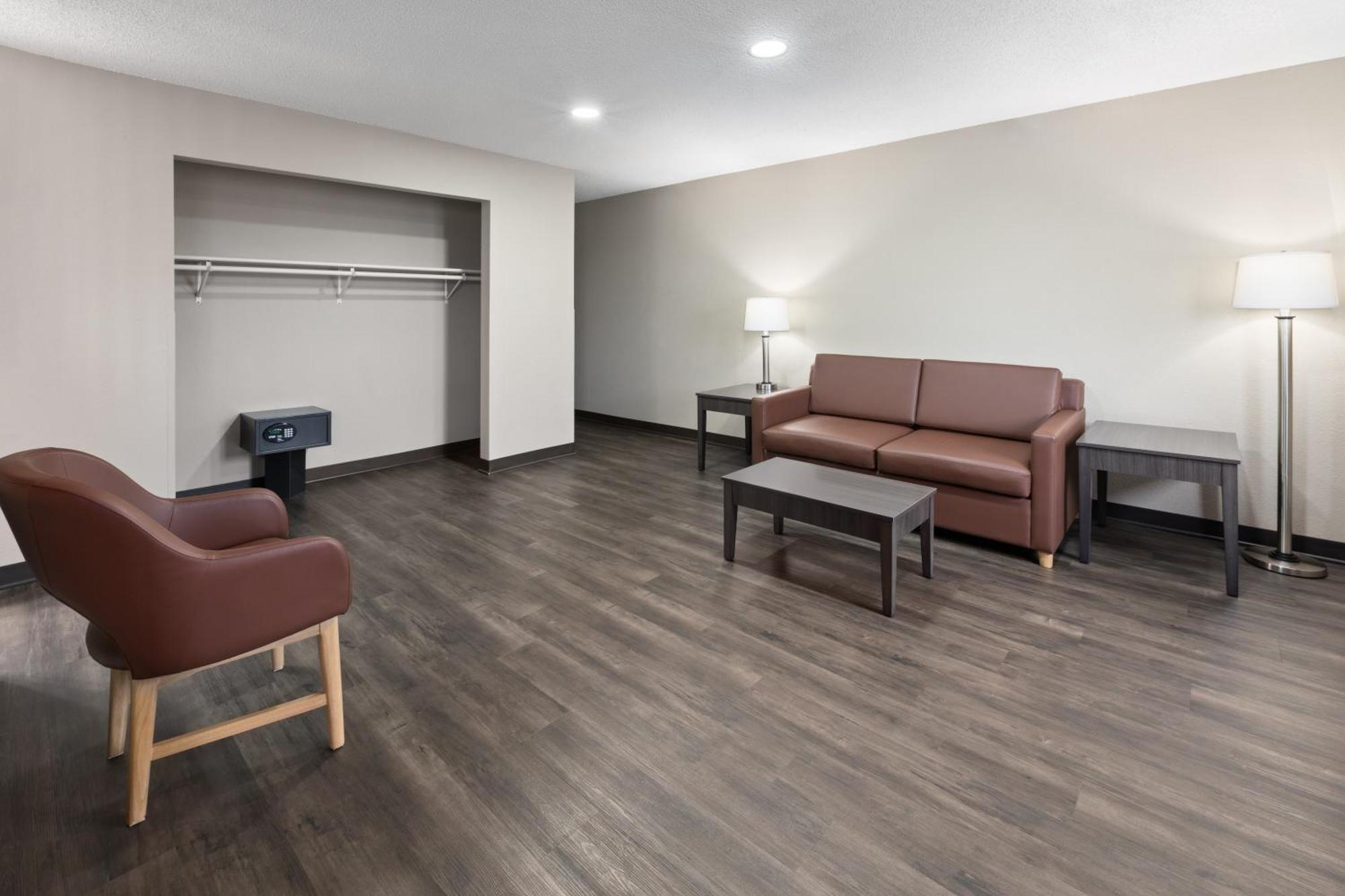 Super 8 By Wyndham Summersville - New River National Park Exterior photo