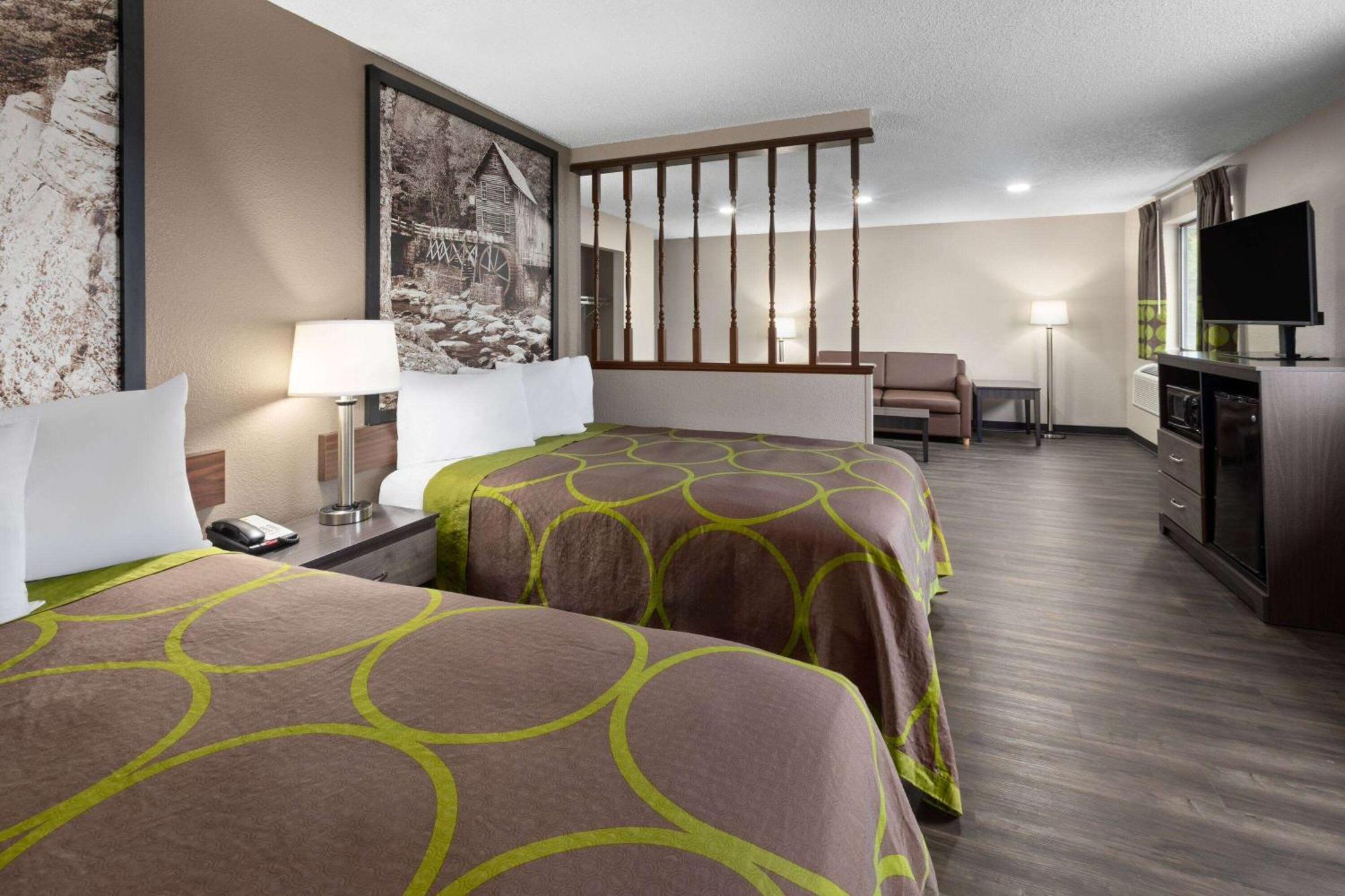 Super 8 By Wyndham Summersville - New River National Park Exterior photo